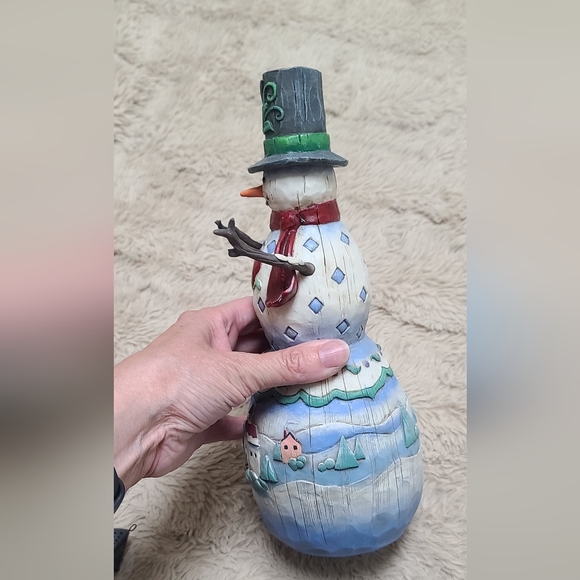 Jim Shore Heartwood Creek Snowman Figurine with Lantern, Winter's Light Figurine - Picture 6 of 15
